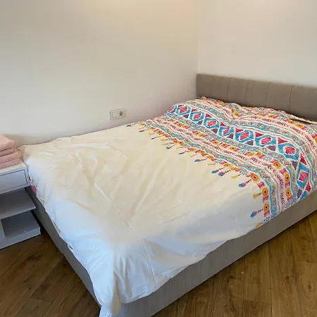 Apartment Cosy House Pool-gym-wifi-air Conditioner-car Park