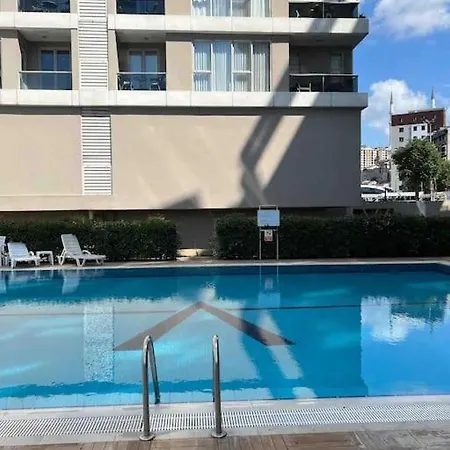 Apartment Cosy House Pool-gym-wifi-air Conditioner-car Park